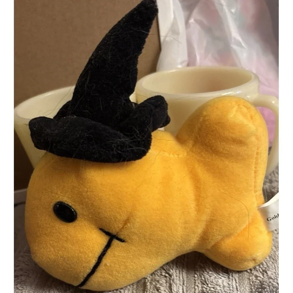 Pepperidge Farms Goldfish Cracker Fish Plush Stuffed Animal 5